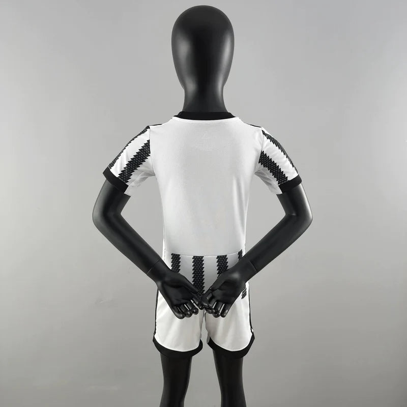 Conjunto Infantil Juventus 2022/23 - Home
