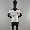 Conjunto Infantil Manchester United 2022/23 - Away